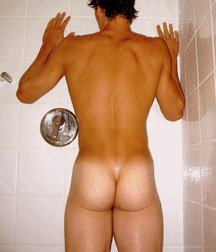 a look in the shower 5dae08e787f0a.jpg