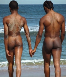 the sexy couple by the sea 5daf5fa827ba7.jpg