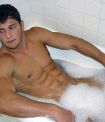 the soft delicate soap foam 5daf617d3b6b6.jpg