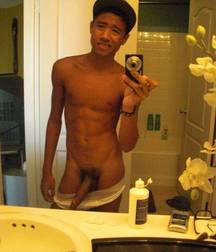 selfies in the mirror 5db1eb8b5080c.jpg