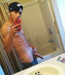 selfies in the mirror 5db1ebb4bf482.jpg