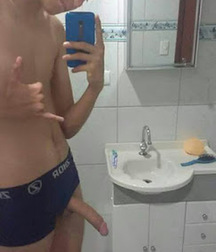 selfies in the mirror 5db1ebc0b91d9.jpg