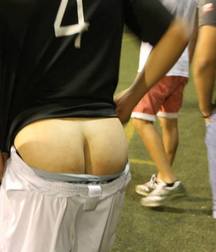 my friend's funny bottom 5db5a0184a264.jpg