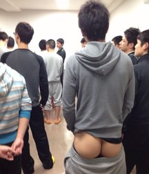 my friend's funny bottom 5db5a02c0c536.jpg