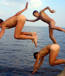 naked straight guys dive 5db5a126cc8e0.jpg