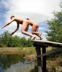 naked straight guys dive 5db5a15cd3692.jpg