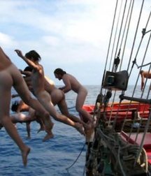 naked straight guys dive 5db5a1633cf65.jpg