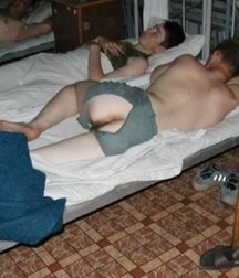 in bed to sleep with in friend 5db5f4f8cbd22.jpg