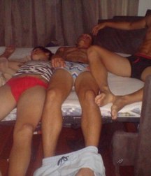 in bed to sleep with in friend 5db5f52a74877.jpg