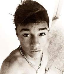 male beauty 5db84ea653d99.jpg