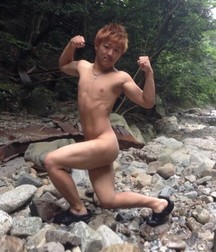 funny japanese straight boys 5dbc5f863a5b6.jpg