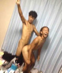 funny japanese straight boys 5dbc5f9bdb4d8.jpg