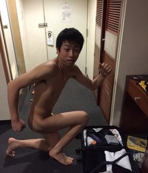 funny japanese straight boys 5dbc5fa338d99.jpg