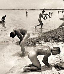 images from the past century 5dbc60f4bab97.jpg
