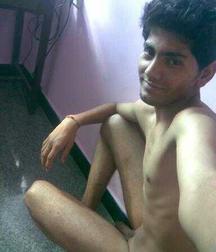boys from India 5dbc615f69b97.jpg
