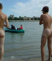 funny naked straight boys 5dbd86e1aae46.jpg