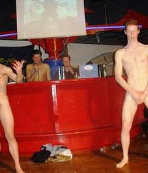 funny naked straight boys 5dbd8713088d6.jpg