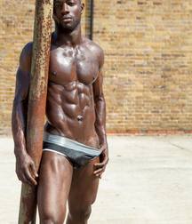 beautiful black guys 5dbe995ba6d4b.jpg