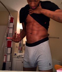 beautiful black guys 5dbe9970d796b.jpg