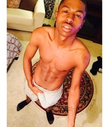 beautiful black guys 5dbe998b09d0f.jpg