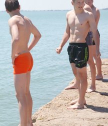 the summer of the boys 5dc096733bef2.jpg