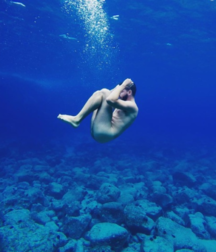 in the underwater kingdom 5dc2fd3ecbb80.png
