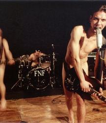 make music with friends 5dc2ff9ceb0e7.jpg