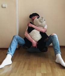 all with their stuffed animals 5dc44e36d09f7.jpg
