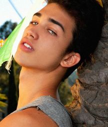 the boys are all beautiful 5dc5641cc2b27.jpg