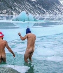 naked boys in the icy water 5dc564b14cbe1.jpg