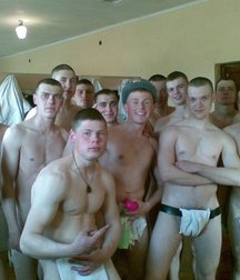 strange platoon of Russian soldiers 5dcb26918a0e7.jpg