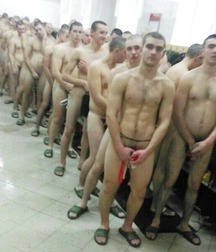 strange platoon of Russian soldiers 5dcb26b6f177c.jpg
