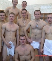 strange platoon of Russian soldiers 5dcb26c60ad81.jpg