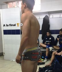 boys in the locker room 5dcb28b97668f.jpg