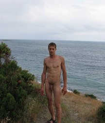 naked boys outdoors 5dcbf3220368b.jpg
