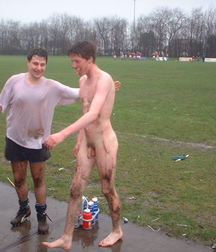 straight boys are fun 5dcd93cee74d3.jpg