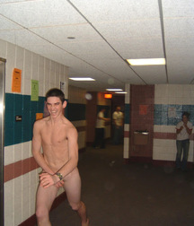 straight boys are fun 5dcd93d257e5c.jpg