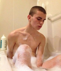 the soft foam of soap 5dd036bdc11f2.jpg