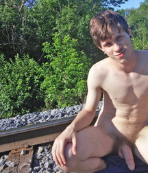 love for the train 5dd037c8645f1.jpg