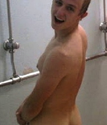 boys take a shower in the gym 5dd14640a5644.jpg