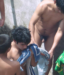 Voyeur 5dd4deb9c98f5.jpg
