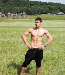 turkish-wrestler 5ddd500ba60cc.jpg