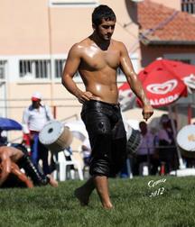 turkish-wrestler 5ddd5025ec8b8.jpg
