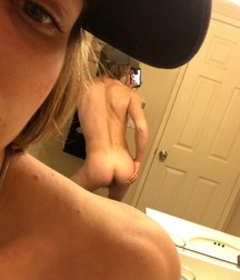 selfies  5ddeb3e8651bc.jpg