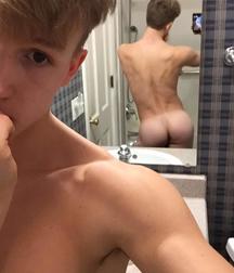 selfies  5ddeb3fd4c70a.jpg