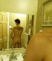 selfies  5ddeb40aa25e8.jpg