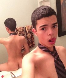 selfies  5ddeb4198c874.jpg