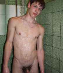 now a nice shower 5de1324ee0568.jpg