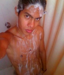 now a nice shower 5de132550f34c.jpg