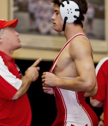 wrestlers boys 5de39060dd123.jpg